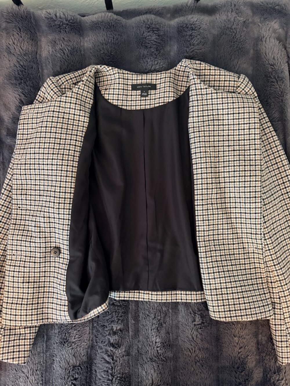 Ann Taylor Houndstooth Tweed Jacket Gold Button Blazer Size 8 Classic Old Money - Picture 11 of 14